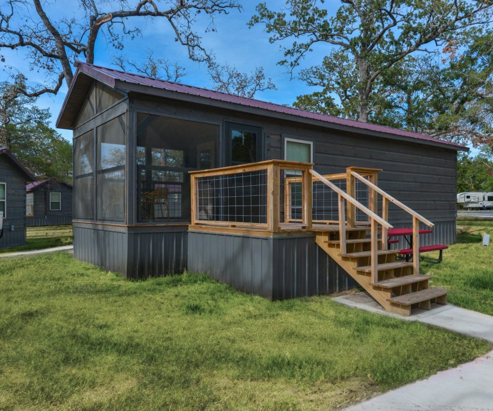 exterior view of the Howdy cabin rental